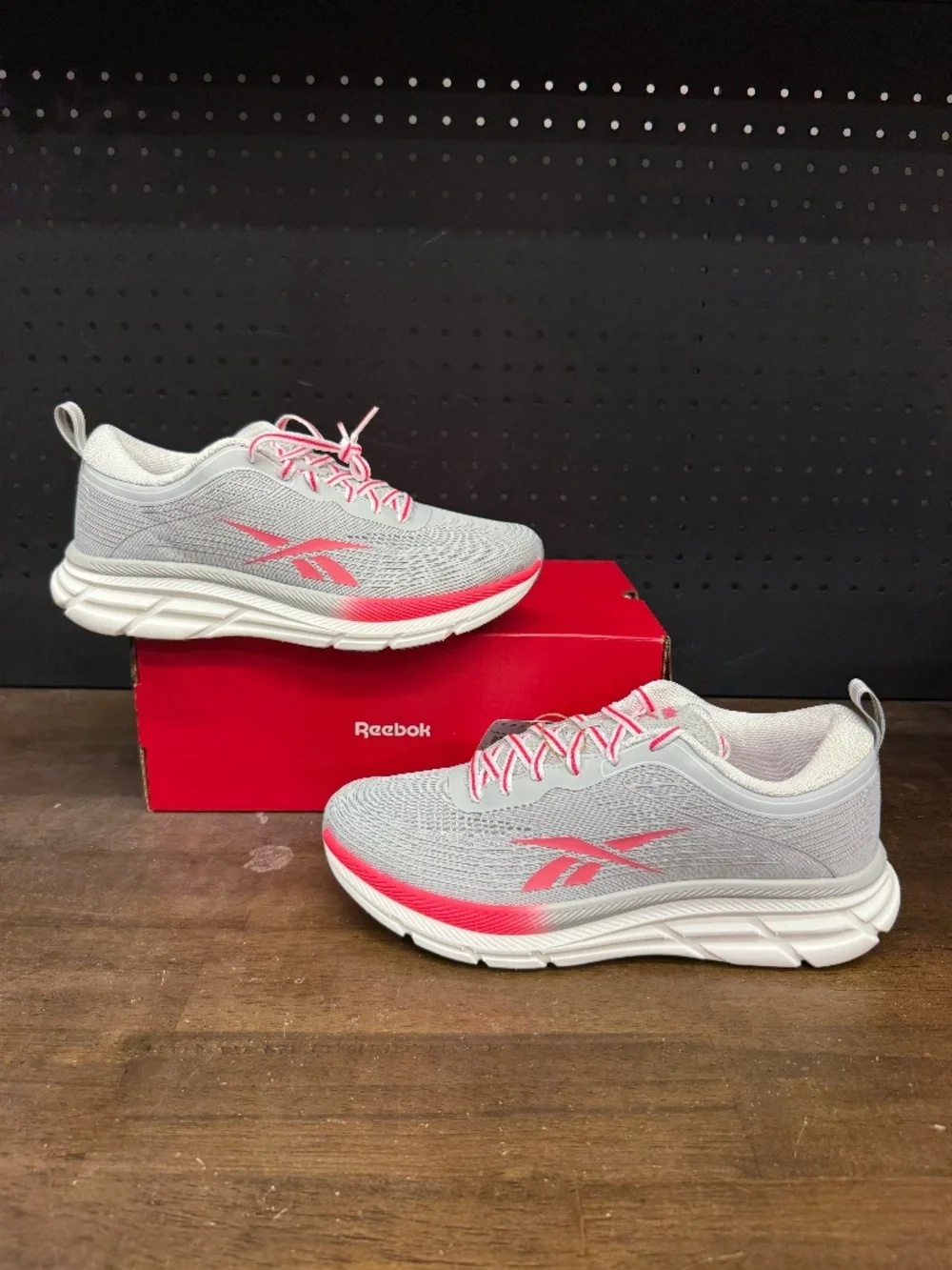 New W/ Box! Women's Reebok Road Strider Grey Hot Pink White Athletic Sneakers